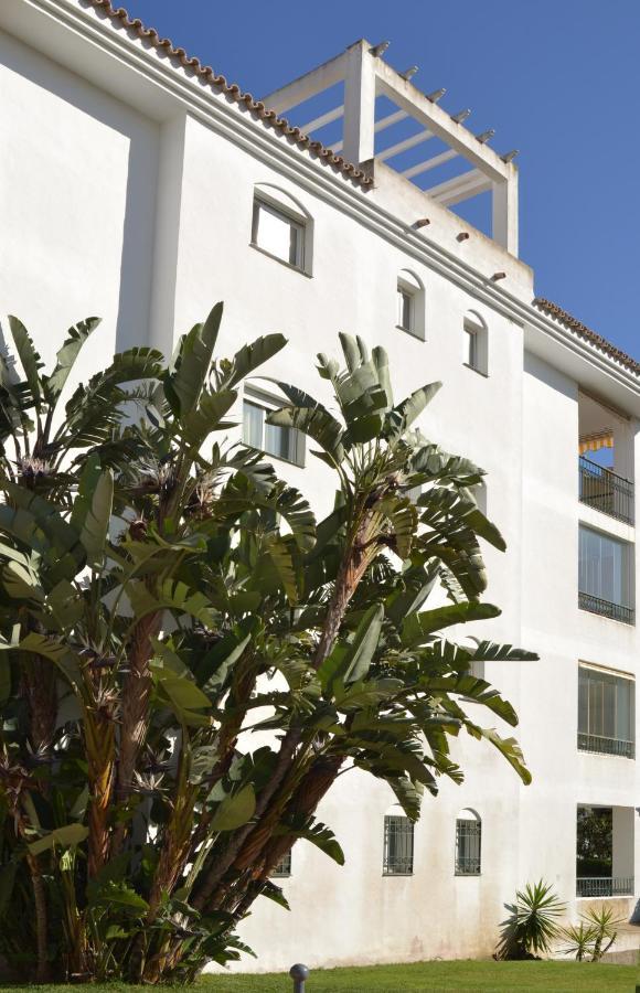 Luxury Garden Apartment - Walking Distance To The Sea Ситио-де-Калаонда Экстерьер фото
